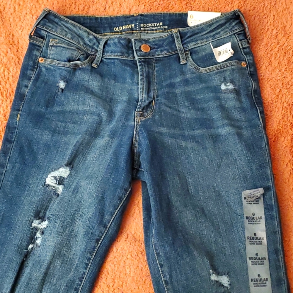 Old Navy Rockstar Mid-Rise Super Skinny jeans